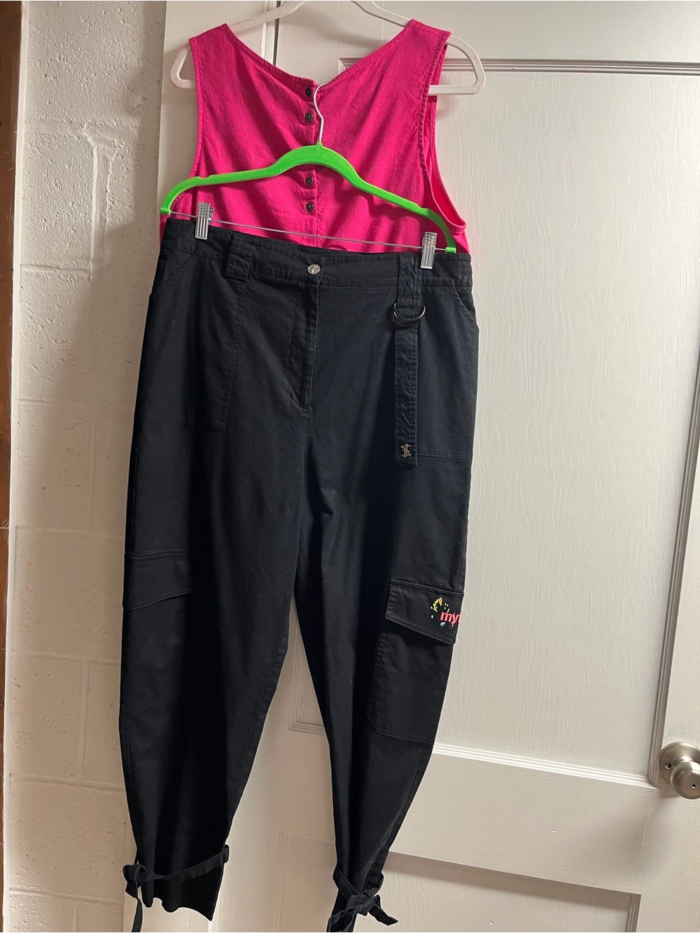 2 pc Twin-Set Black pants with Neon Yellow Label and a pink top sz L